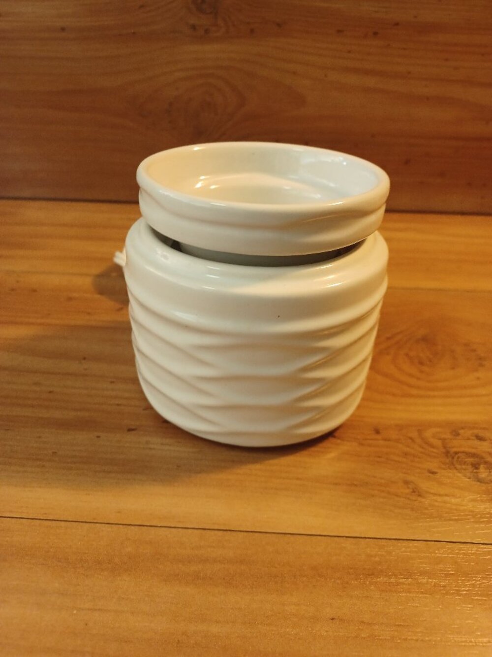 Neutral Electric Wax Melter